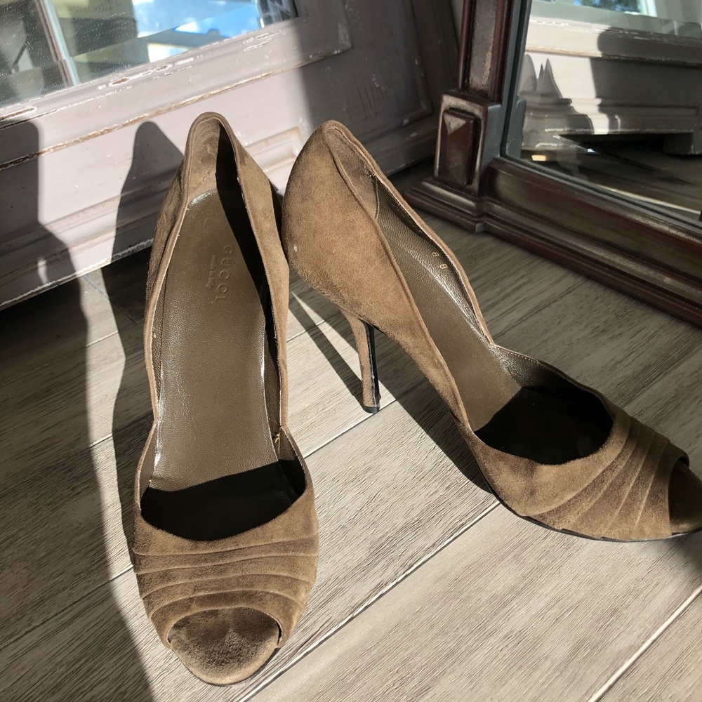 AUTH. GUCCI PEEP TOE